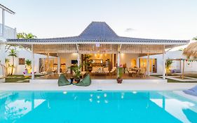 Villa M Seminyak by Alfred in Bali